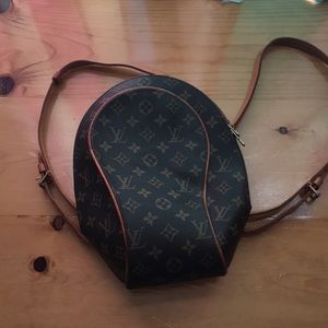 Louis Vuitton purse/backpack